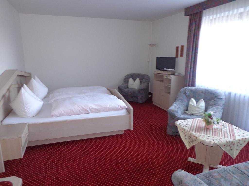 Hotel Am See Neubäu Quarto foto